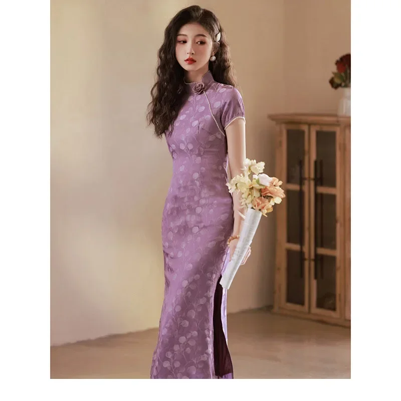 Женское летнее фиолетовое платье Cheongsam с цветочным принтом и коротким рукавом, винтажное торжественное платье, облегающие костюмы для выступлений, женское Ципао средней длины от S до XXL S2010
Женское летнее фиолетовое платье Cheongsam с цветочным принтом и коротким рукавом, винтажное торжественное платье, облегающие костюмы для выступлений, женское Ципао средней длины от S до XXL S2010