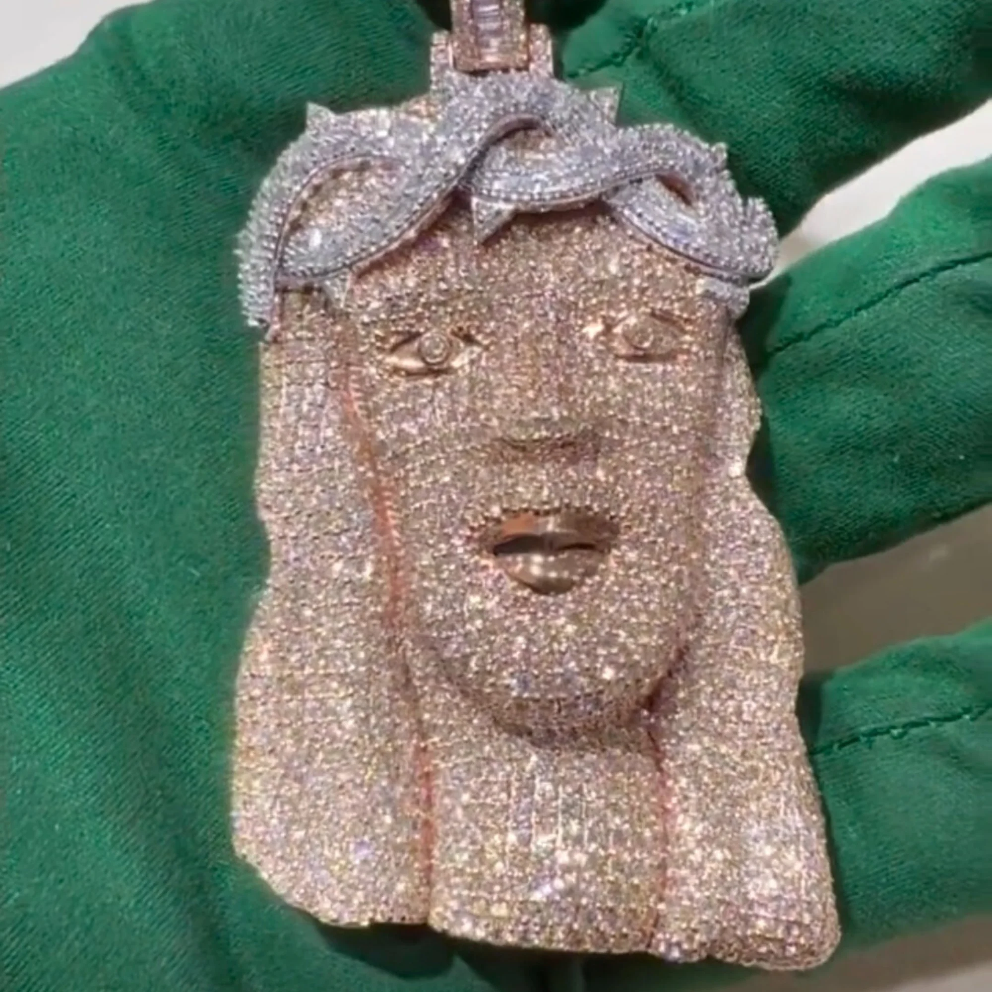 Hip Hop Fine Jewelry Pendants & Charms Diamond Pendant 925 Sterling High Quality Customized Iced Out Silver
Hip Hop Fine Jewelry Pendants & Charms Diamond Pendant 925 Sterling High Quality Customized Iced Out Silver