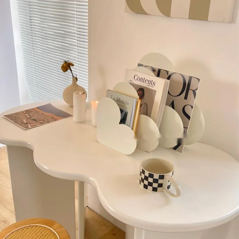 Korean Love Magazine Shelf Simple Ins Desk Organizer Multilayer Creative Heartshaped Display Stand for Desserts Decor
Korean Love Magazine Shelf Simple Ins Desk Organizer Multilayer Creative Heartshaped Display Stand for Desserts Decor