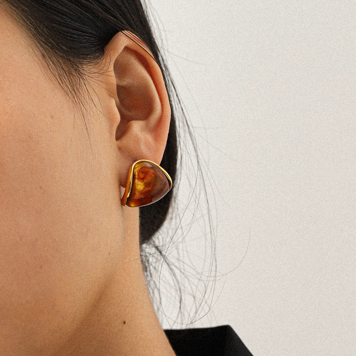 Triangle Resin Y2K Earrings 18K Gold Plated Stainless Steel For Women's Luxury Vintage Amber Pink White Costume Jewelery Woman
Triangle Resin Y2K Earrings 18K Gold Plated Stainless Steel For Women's Luxury Vintage Amber Pink White Costume Jewelery Woman