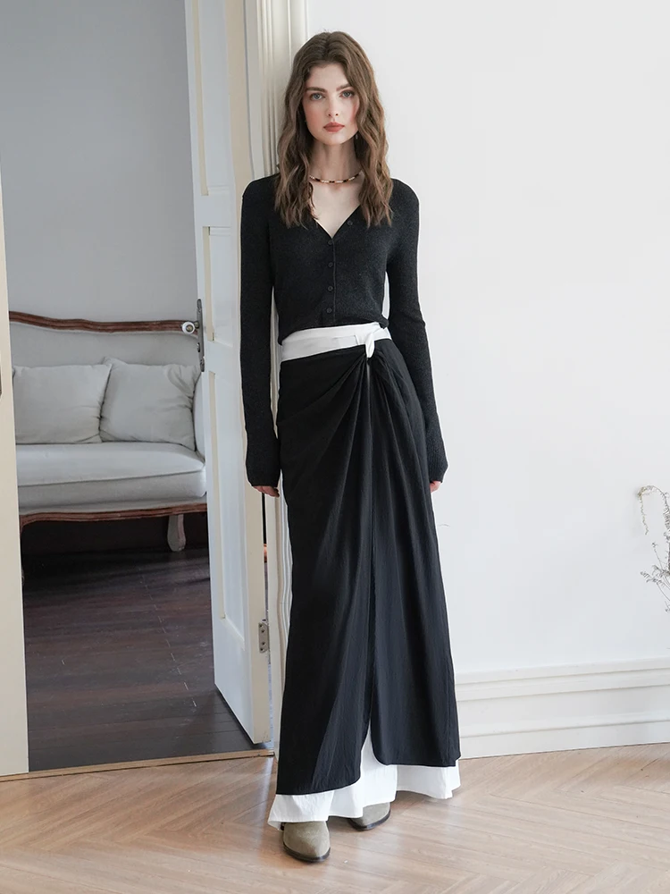Miorastudio Retro High Waist Asymmetrical Black White Splicing Long Skirt Fashionable Split Design Straight Cut Women's Dress
Miorastudio Retro High Waist Asymmetrical Black White Splicing Long Skirt Fashionable Split Design Straight Cut Women's Dress