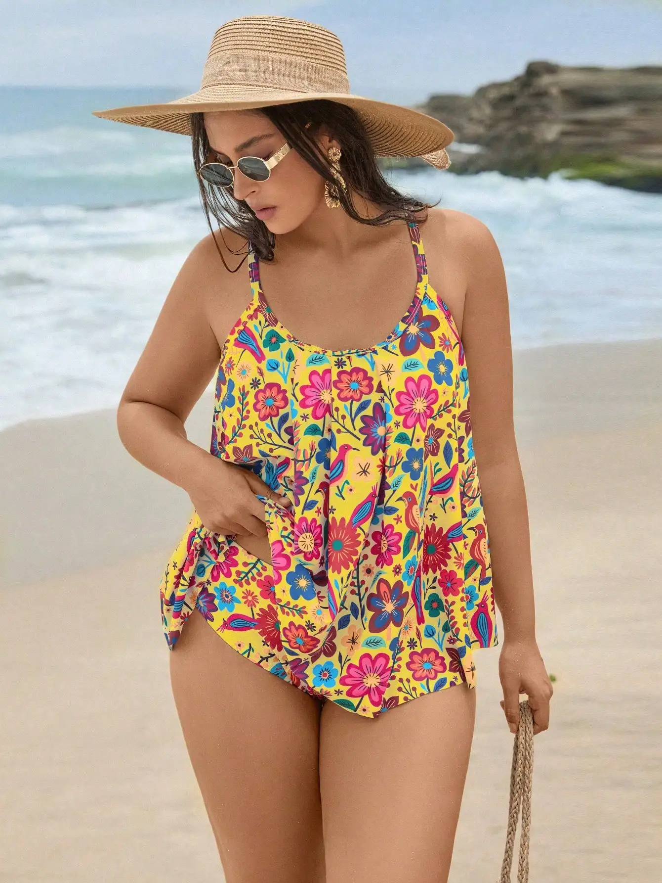 Plus Size Women's Bright Floral Two Piece Tankini With High Waist Ruffle Detail For Beach Summer Wear
Plus Size Women's Bright Floral Two Piece Tankini With High Waist Ruffle Detail For Beach Summer Wear