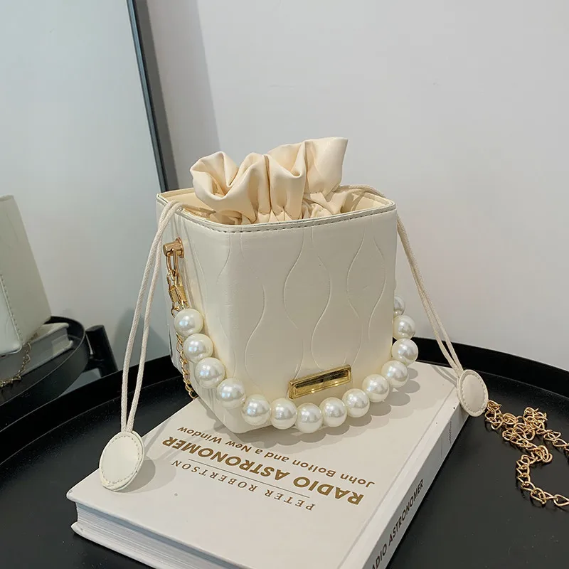 Crocodile Pattern Small Bucket Bag Crossbody Bags for Women Fashion Pearl Purses Handbags Luxury Female Designer Bag Brand
Crocodile Pattern Small Bucket Bag Crossbody Bags for Women Fashion Pearl Purses Handbags Luxury Female Designer Bag Brand