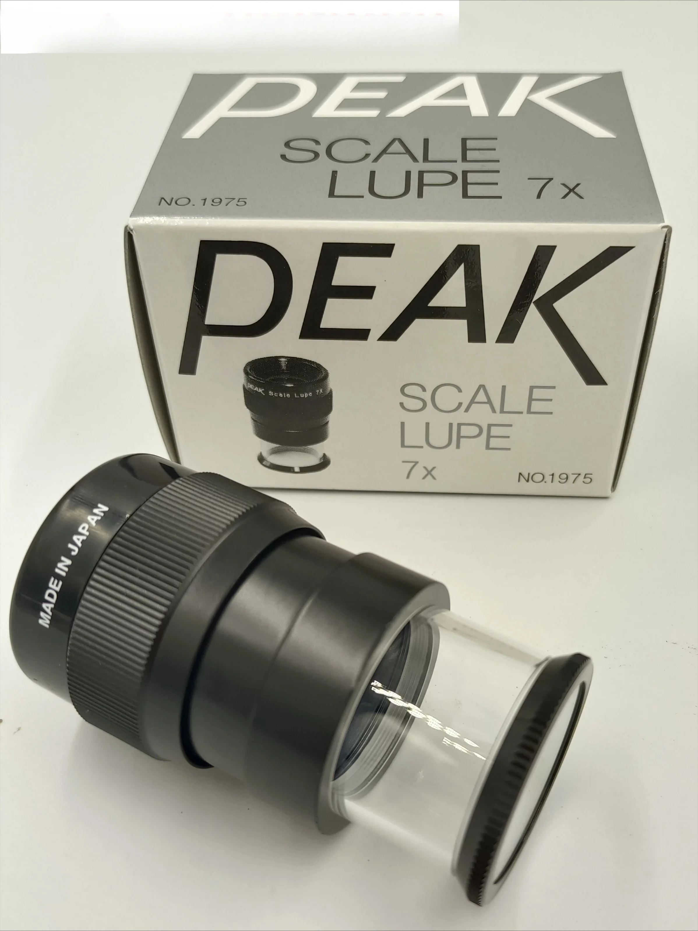 Supply original Japanese Bijia PEAK1975-7X handheld magnifying glass with scale and 7x eyepiece microscope
Supply original Japanese Bijia PEAK1975-7X handheld magnifying glass with scale and 7x eyepiece microscope