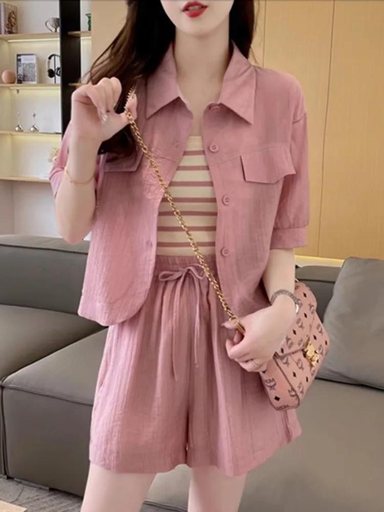 Summer 2026 Women's Casual Stripe Base Tank Top Short Sleeve Short Cardigan Three-piece Set Collar Button Closure Shorts
Summer 2026 Women's Casual Stripe Base Tank Top Short Sleeve Short Cardigan Three-piece Set Collar Button Closure Shorts