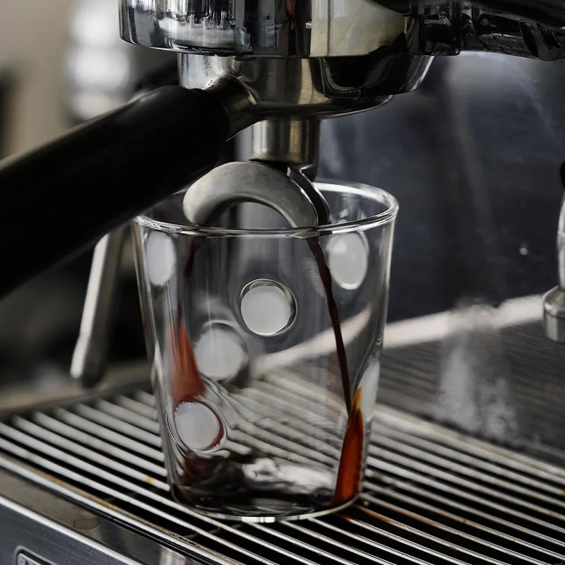 Термостойкая кружка из боросиликатного стекла ручной работы, безопасная для микроволновой печи, креативная чашка для молока, устойчивая к высоким температурам, для домашнего использования
Термостойкая кружка из боросиликатного стекла ручной работы, безопасная для микроволновой печи, креативная чашка для молока, устойчивая к высоким температурам, для домашнего использования