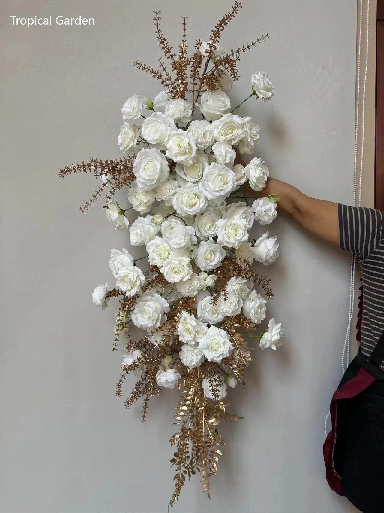 Luxury Long Hanging Flower Row Artificial Flower Ball Road Lead Decor Floral Backdrop Arrangement Wall Decor Party Event Props
Luxury Long Hanging Flower Row Artificial Flower Ball Road Lead Decor Floral Backdrop Arrangement Wall Decor Party Event Props