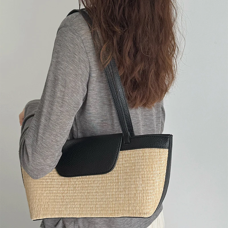 French Retro Woven Bag Simple Niche Versatile Tote Bag New Casual Single Shoulder Straw Bag Contrast Color Fashionable Beach Bag
French Retro Woven Bag Simple Niche Versatile Tote Bag New Casual Single Shoulder Straw Bag Contrast Color Fashionable Beach Bag