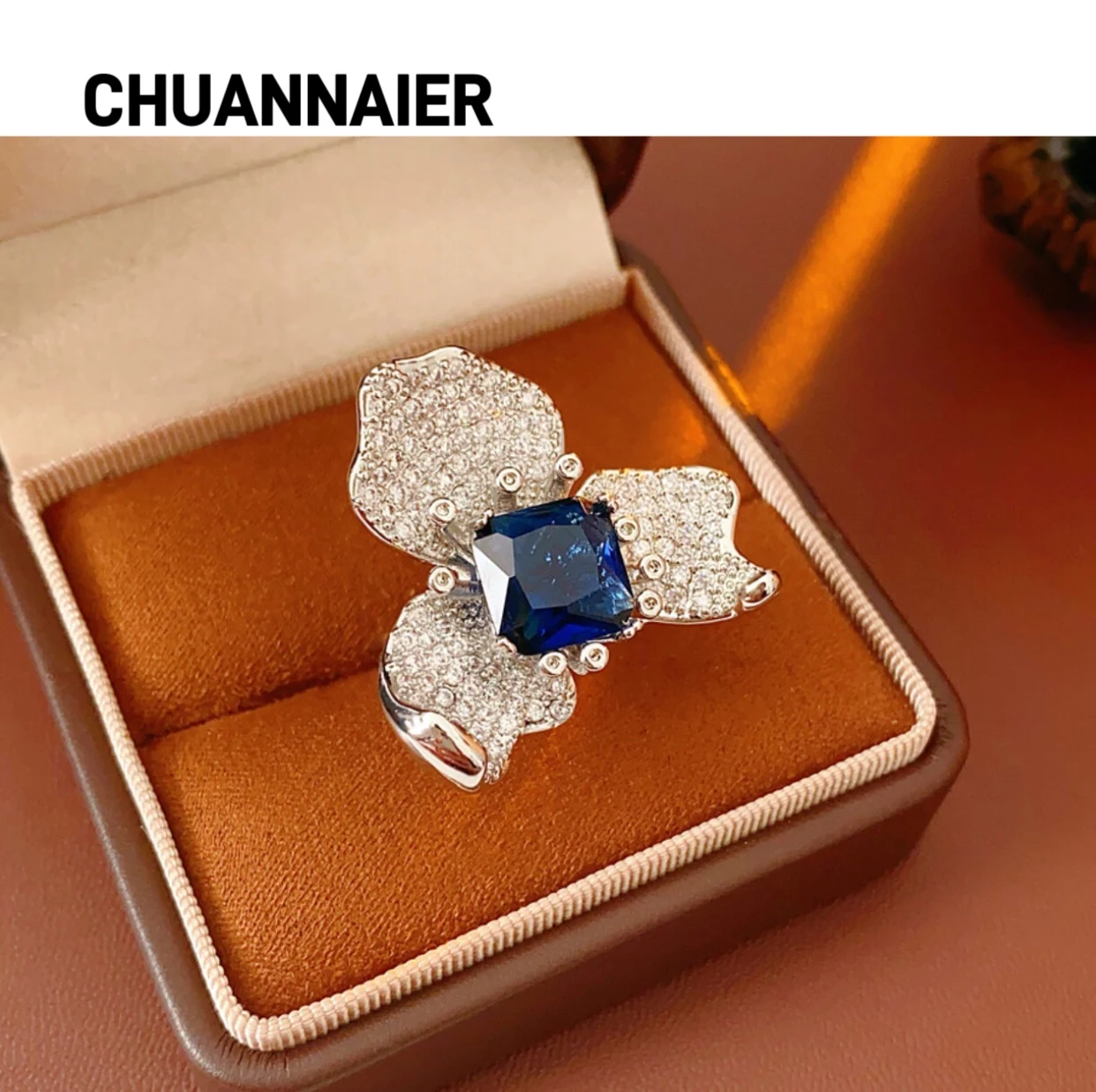 Popular zircon flower square open ring retro court style design ring finger ring luxurious and high-end feeling accessory
Popular zircon flower square open ring retro court style design ring finger ring luxurious and high-end feeling accessory