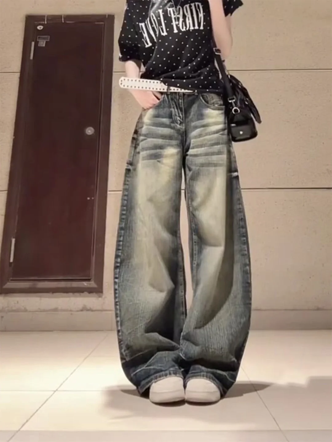Retro Washed High Waist Loose Fit Thin American Style Jeans Summer New Arrival Women's Casual Straight Leg Denim Pants
Retro Washed High Waist Loose Fit Thin American Style Jeans Summer New Arrival Women's Casual Straight Leg Denim Pants