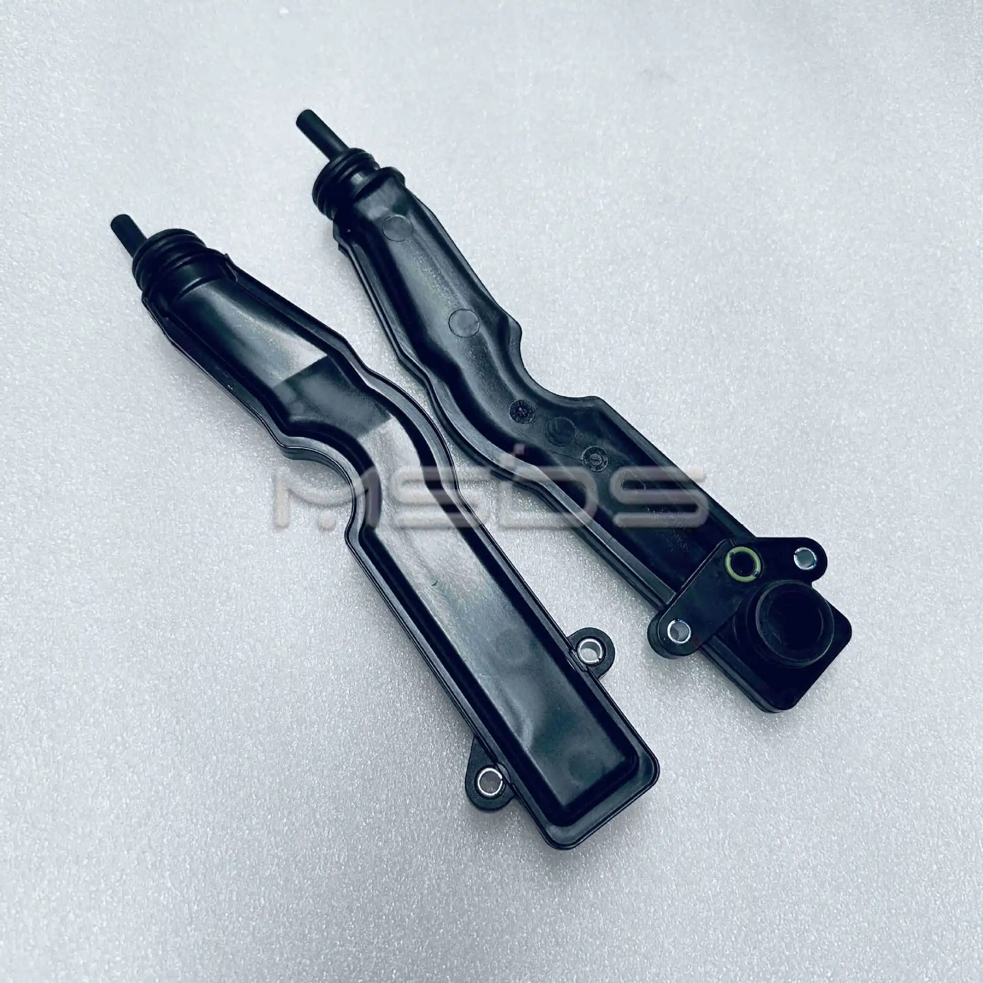 Applicable to Cummins crankshaft tube ventilation pipe 3971371 Dongfeng engine parts ventilation exhaust pipe 5686582
Applicable to Cummins crankshaft tube ventilation pipe 3971371 Dongfeng engine parts ventilation exhaust pipe 5686582