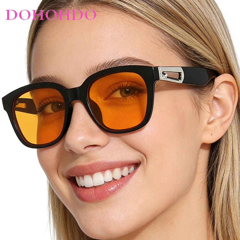 New Trendy Retro Small Square Sunglasses For Women Men Fashion Buckle Accessories Outdoor Travel Sunglasses UV400 Gafas De Sol
New Trendy Retro Small Square Sunglasses For Women Men Fashion Buckle Accessories Outdoor Travel Sunglasses UV400 Gafas De Sol