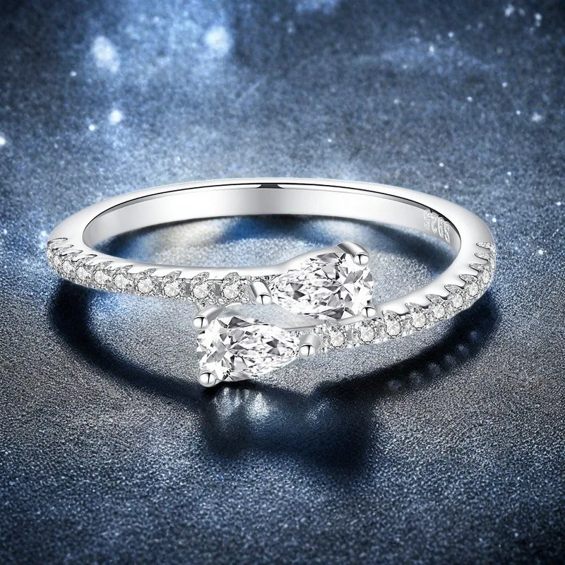 JoyceJelly Clear White Moissanite Ring S925 Sterling Silver Water Drop Pear Shaped Unique Design Single Tail Ring Stackable Gift
JoyceJelly Clear White Moissanite Ring S925 Sterling Silver Water Drop Pear Shaped Unique Design Single Tail Ring Stackable Gift