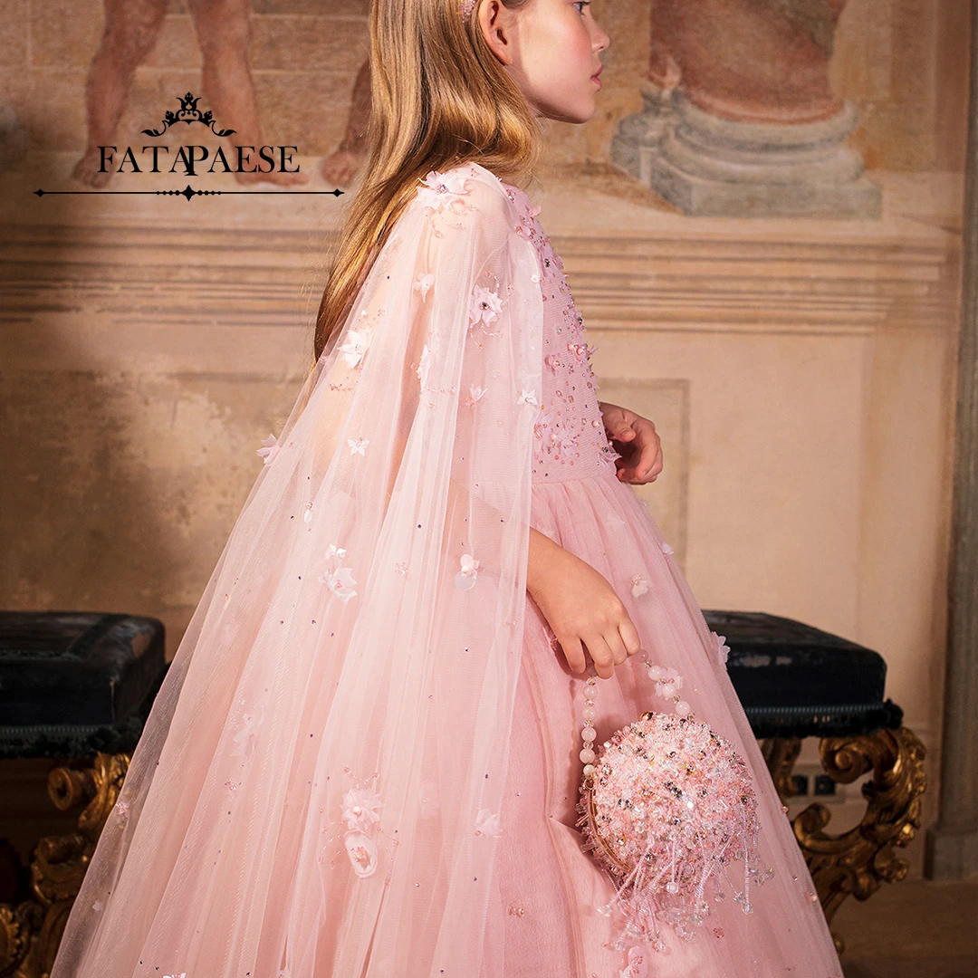 FATAPAESE Customized Flowers Girl Dress Cape Sleeve with 3D Flower Two-piece Tulle Embroidery BeadsiBall Gown Wedding Kid Gown
FATAPAESE Customized Flowers Girl Dress Cape Sleeve with 3D Flower Two-piece Tulle Embroidery BeadsiBall Gown Wedding Kid Gown