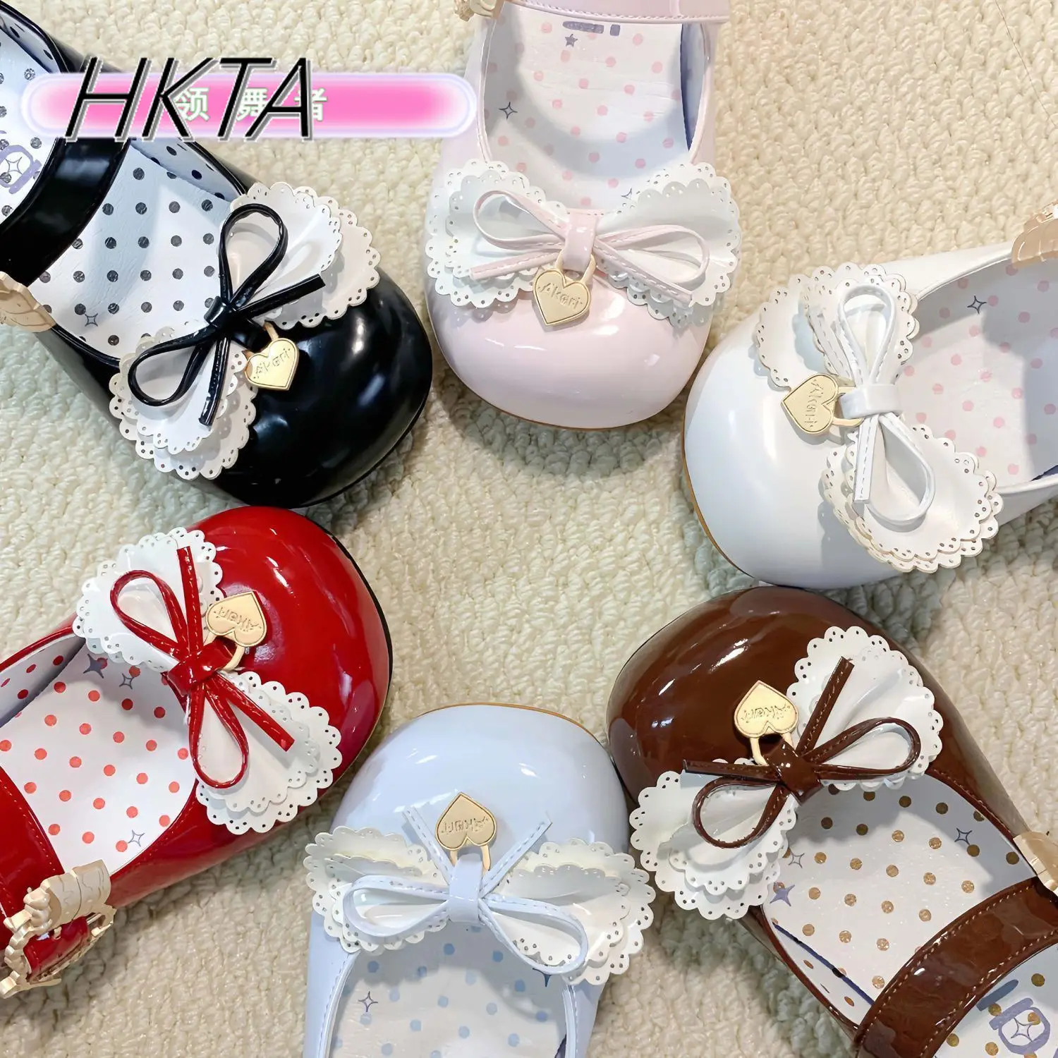 Sweet Cute Bow Lolita Shoes Cute Doll Feeling Low Heel Single Shoes Comfortable Round Head Small Leather Heels Dancing Shoes
Sweet Cute Bow Lolita Shoes Cute Doll Feeling Low Heel Single Shoes Comfortable Round Head Small Leather Heels Dancing Shoes