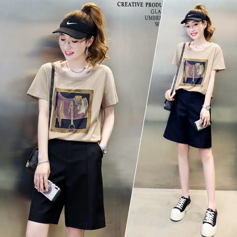 Женский костюм с мультяшным принтом, футболка и шорты, летний женский костюм с коротким рукавом, повседневные короткие брюки на шнуровке, A83, 2024
Женский костюм с мультяшным принтом, футболка и шорты, летний женский костюм с коротким рукавом, повседневные короткие брюки на шнуровке, A83, 2024