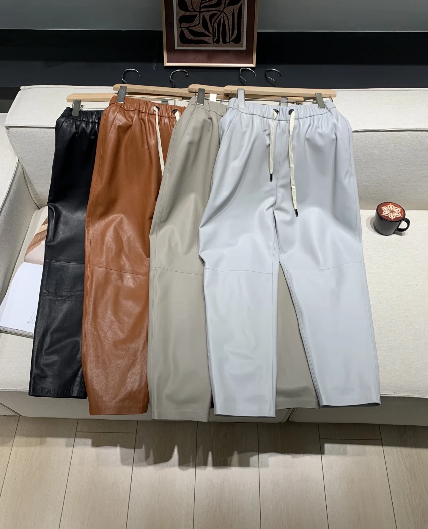 Sheepskin Long Pants for Women Drawstring Elastic Waist Fashion Ladies Trousers
Sheepskin Long Pants for Women Drawstring Elastic Waist Fashion Ladies Trousers