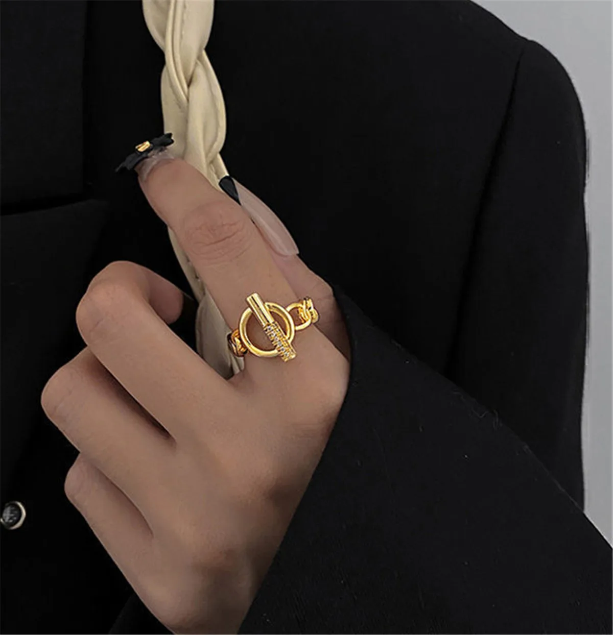 Eight Star Micro Inlaid Ring Female Fashion Simple Light Luxury Minority Design Index Finger Ring Temperament Female Jewelry
Eight Star Micro Inlaid Ring Female Fashion Simple Light Luxury Minority Design Index Finger Ring Temperament Female Jewelry