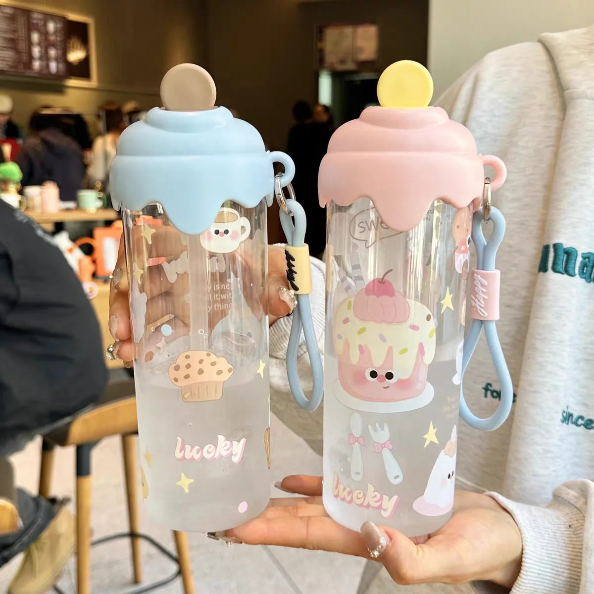 New Ice Cream Plastic Cup for Students, Cute Cartoon Straw Cup, Summer Anti-fall, Portable Water Cup with Rope When Going Out
New Ice Cream Plastic Cup for Students, Cute Cartoon Straw Cup, Summer Anti-fall, Portable Water Cup with Rope When Going Out