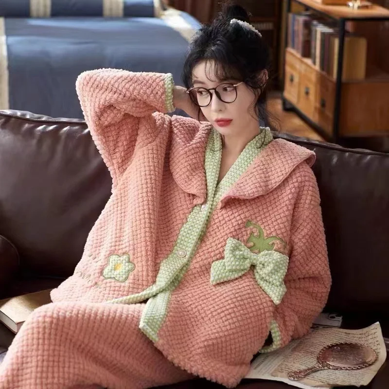 Pajama Women's 2022 New Autumn And Winter Coral Fleece Thickened Fleece Lovely Warm Keeping Fleece Household Suit
Pajama Women's 2022 New Autumn And Winter Coral Fleece Thickened Fleece Lovely Warm Keeping Fleece Household Suit