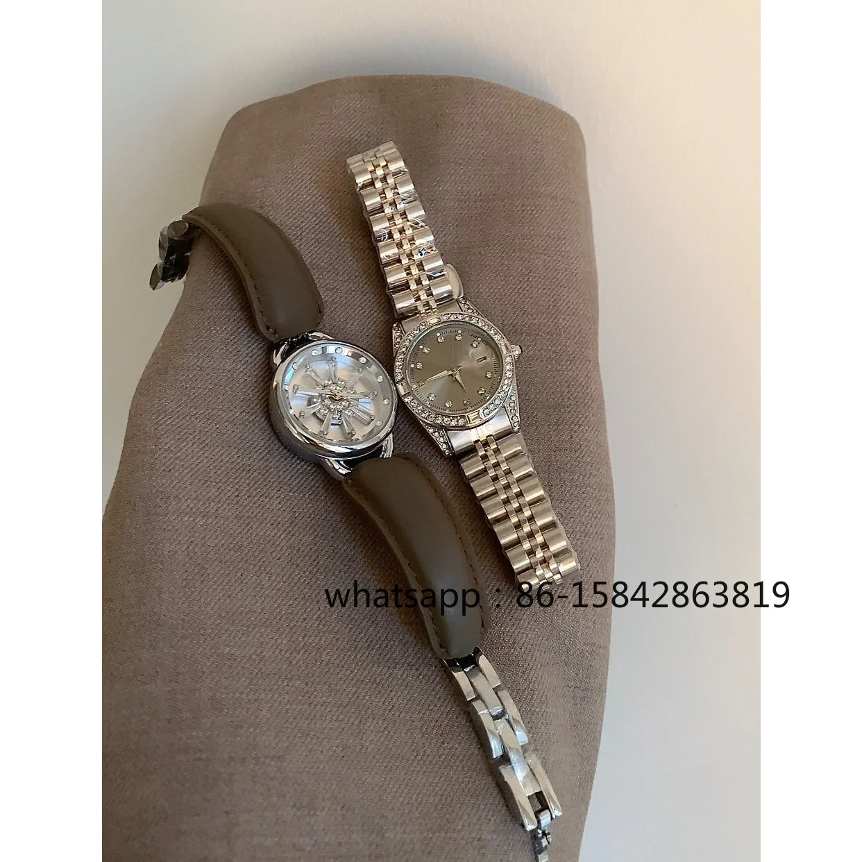 Classic Versatile, White, Silver Grey, Exquisite Premium, Design, Quartz Watch
Classic Versatile, White, Silver Grey, Exquisite Premium, Design, Quartz Watch