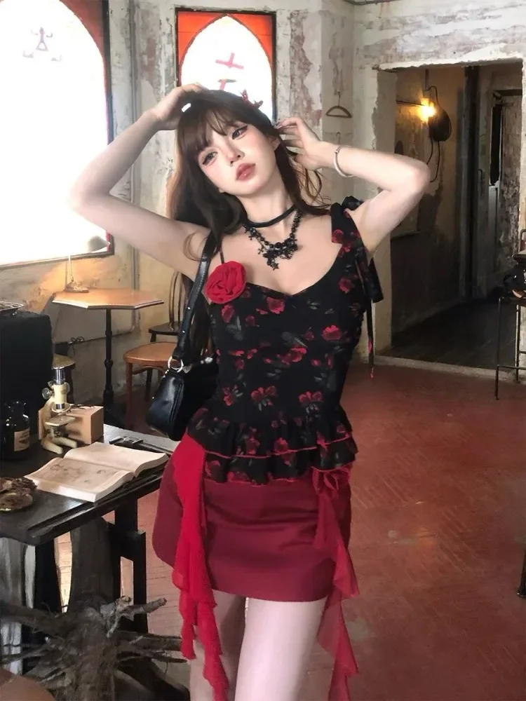 Vintage Rose Floral Irregular Slim Fit Camisole Top Women+ Y2k High Waist Bodycon Skirts 2025 Fashion New Two Piece Sets
Vintage Rose Floral Irregular Slim Fit Camisole Top Women+ Y2k High Waist Bodycon Skirts 2025 Fashion New Two Piece Sets