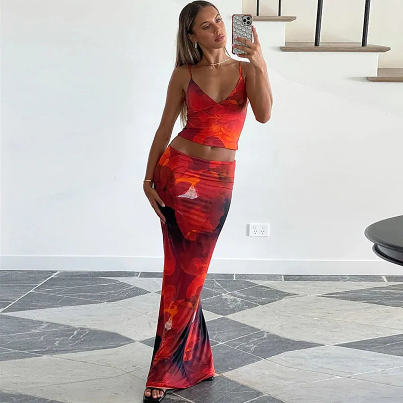 Apprabant Sexy Printed Patchwork Color Slimming Skirts Set V Neck Low Chest Backless Camisole Tops High Waist Bag Hip Skirt Suit
Apprabant Sexy Printed Patchwork Color Slimming Skirts Set V Neck Low Chest Backless Camisole Tops High Waist Bag Hip Skirt Suit