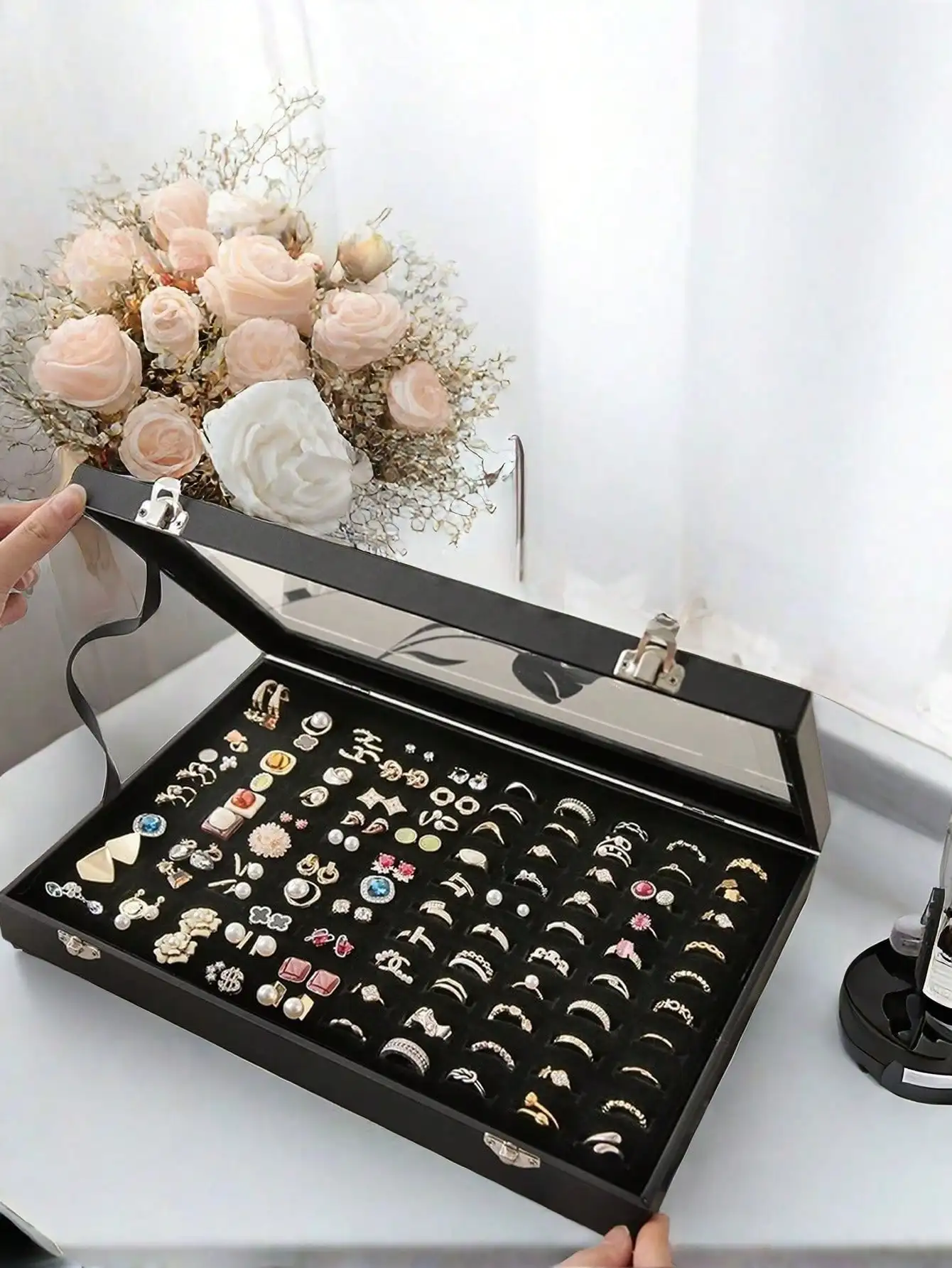 1pc 11/100-Position Ring Jewelry Box With Lid,Earring Jewelry Tray,Ring Jewelry Storage Display Tray,Simple Velvet Ring Box,Jewelry Box, Earring Jewelry Storage Box,Dustproof Jewelry Box Display Box Jewelry Display Dustproof Box Gifts For Women Back To Sc
1pc 11/100-Position Ring Jewelry Box With Lid,Earring Jewelry Tray,Ring Jewelry Storage Display Tray,Simple Velvet Ring Box,Jewelry Box, Earring Jewelry Storage Box,Dustproof Jewelry Box Display Box Jewelry Display Dustproof Box Gifts For Women Back To Sc