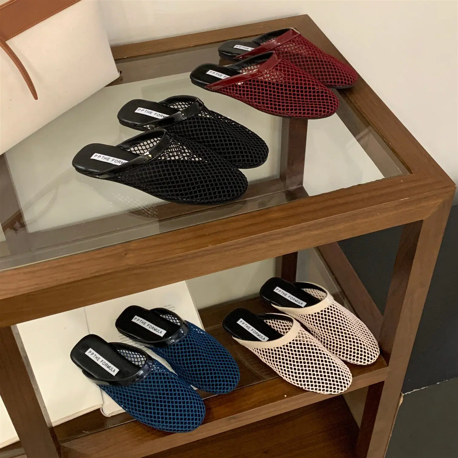 Cover Toe Loafers Shoes Woman 2025 Female Slippers Low Heel Mules Sexy New Summer Rubber Hoof Heels Basic PU Slides Fabric
Cover Toe Loafers Shoes Woman 2025 Female Slippers Low Heel Mules Sexy New Summer Rubber Hoof Heels Basic PU Slides Fabric