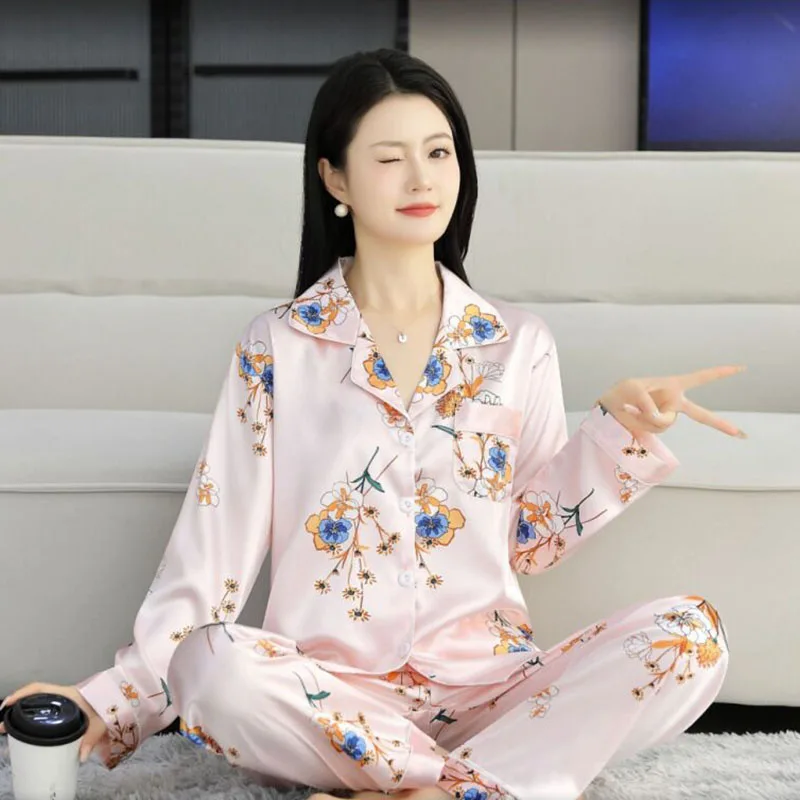 Ice Silk Pajamas Women's Summer High-end Short Sleeve Trousers Set Cardigan Faux Silk Coat Pants 2PCS Sleepwear Loungewear Suit
Ice Silk Pajamas Women's Summer High-end Short Sleeve Trousers Set Cardigan Faux Silk Coat Pants 2PCS Sleepwear Loungewear Suit