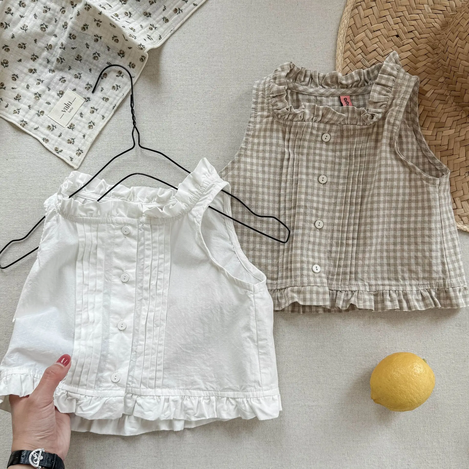 2025 Summer New Girls Sleeveless Shirts Children Cotton Vest For Princess Infant Girls Blouse Baby Loose Tops Kids Clothes
2025 Summer New Girls Sleeveless Shirts Children Cotton Vest For Princess Infant Girls Blouse Baby Loose Tops Kids Clothes