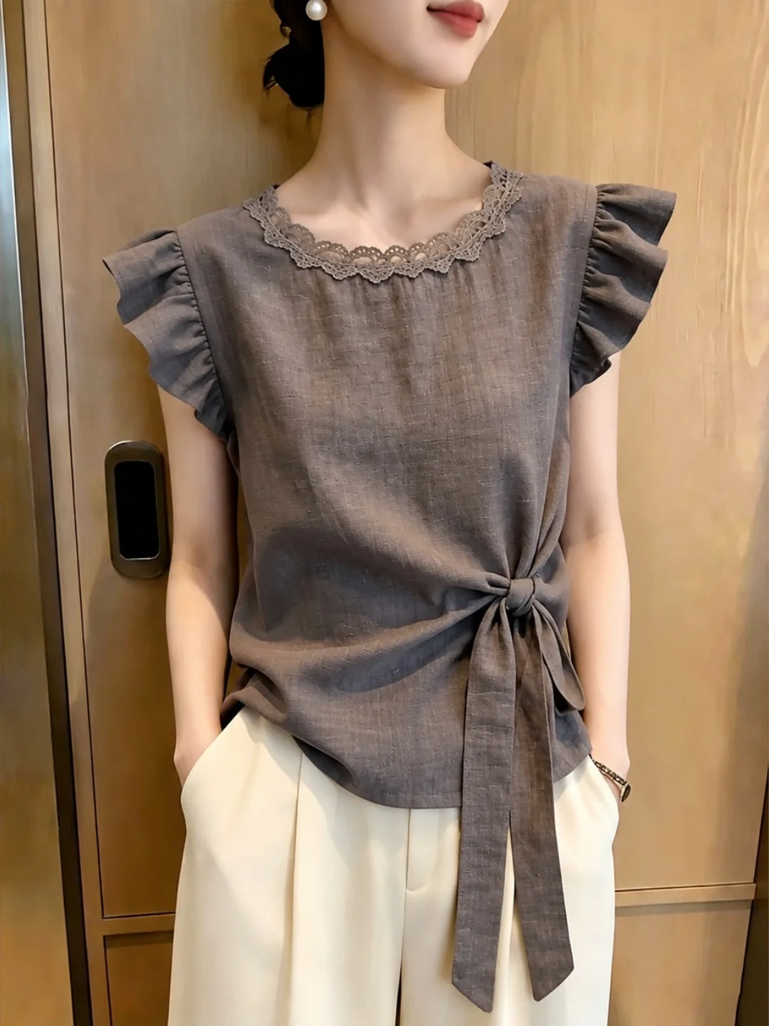 2026 Summer Fashion round Neck Lace Splicing Shirt Women's Gentle Wind Fly Sleeve Top Korean Style Straight Cut Silk Blend
2026 Summer Fashion round Neck Lace Splicing Shirt Women's Gentle Wind Fly Sleeve Top Korean Style Straight Cut Silk Blend