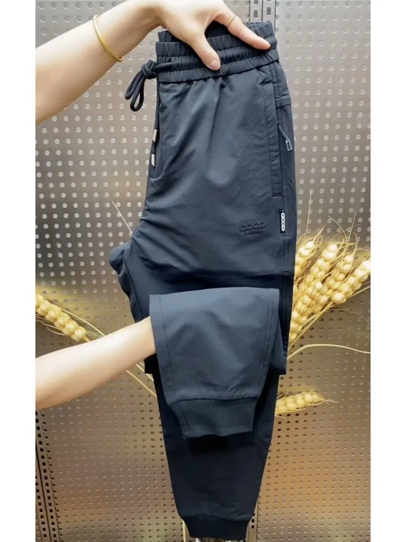 Spring Summer Men's High End Casual Pants Zipper Elastic Quick Dry Slim Fit Outdoor Versatile Workwear Fashionable Trousers
Spring Summer Men's High End Casual Pants Zipper Elastic Quick Dry Slim Fit Outdoor Versatile Workwear Fashionable Trousers