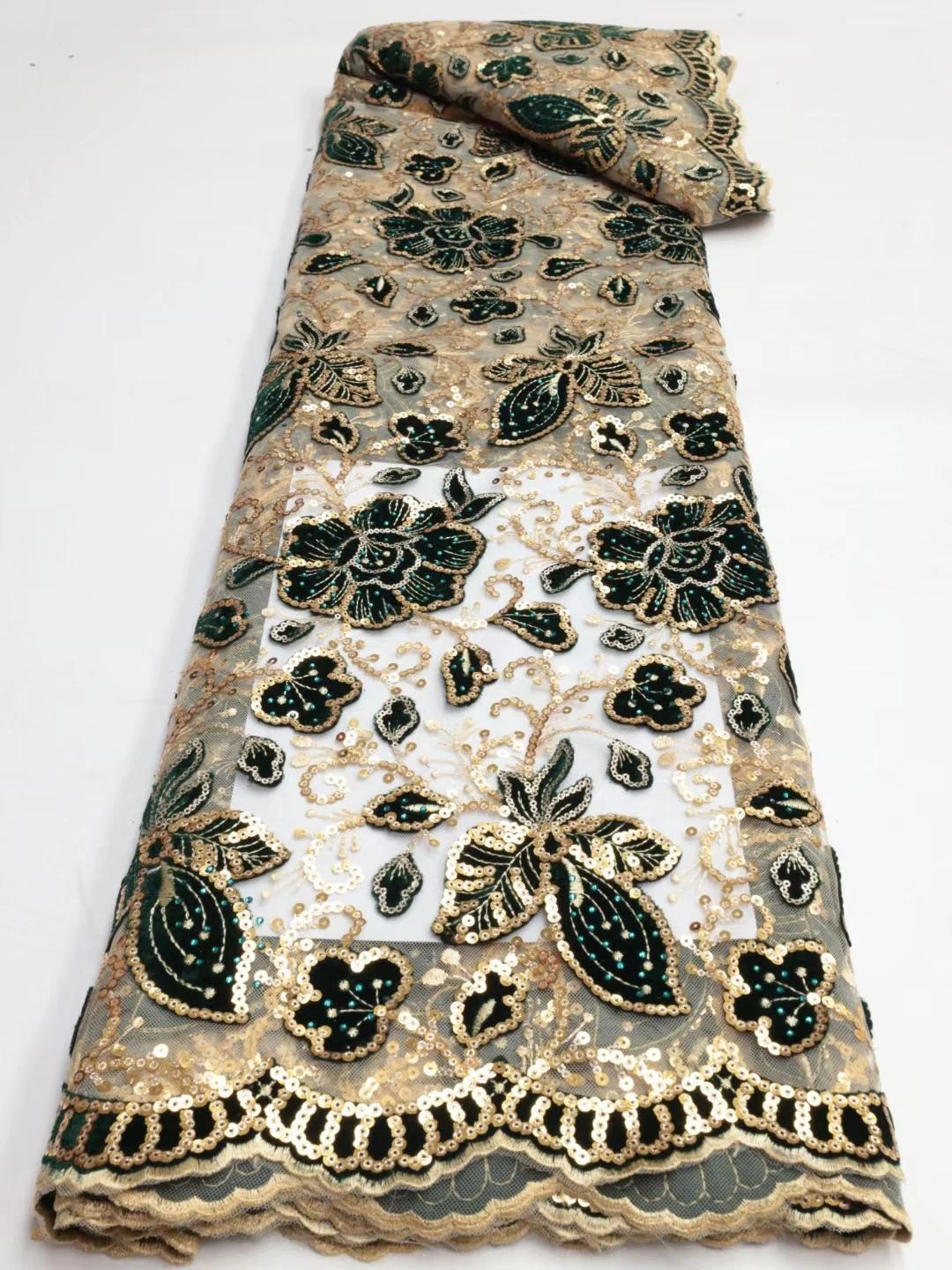African Sequins Velvet Lace Fabric Nigerian Wedding Lace Fabrics 2023 High Quality French Lace Fabric For Woman Dress LRC23101A
African Sequins Velvet Lace Fabric Nigerian Wedding Lace Fabrics 2023 High Quality French Lace Fabric For Woman Dress LRC23101A