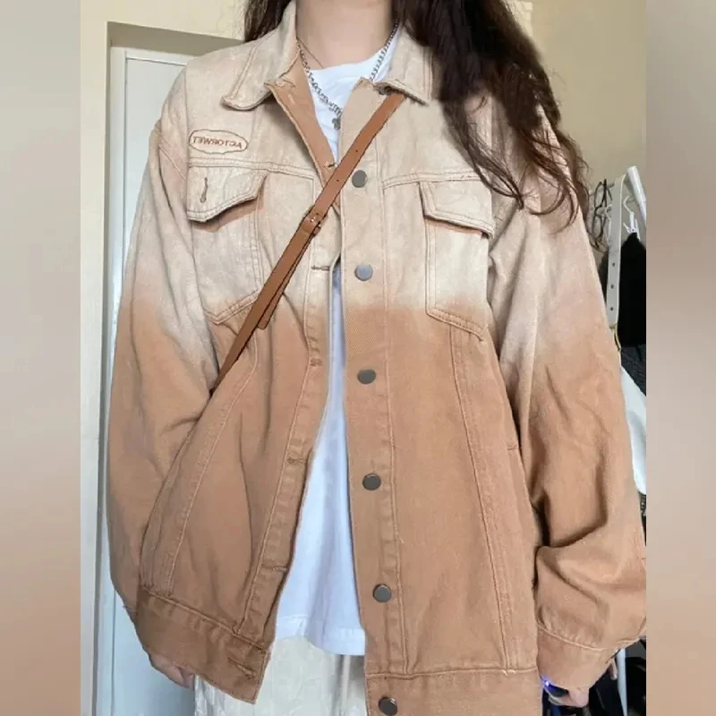 Tie Dyed Gradient Denim Jacket Women 2023 Spring Summer New Fashion Casual Loose Letter Jeans Coat Retro Polo Collar Womens Top
Tie Dyed Gradient Denim Jacket Women 2023 Spring Summer New Fashion Casual Loose Letter Jeans Coat Retro Polo Collar Womens Top