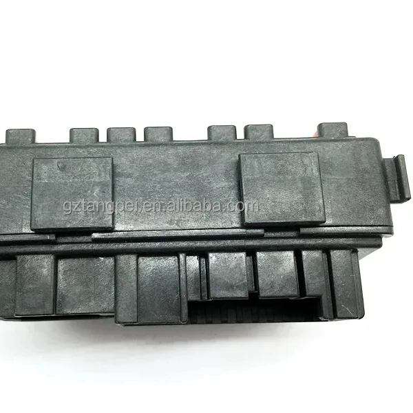 ENGINE COMPARTMENT FUSE BOX OEM 91951-2W000 #211A
ENGINE COMPARTMENT FUSE BOX OEM 91951-2W000 #211A