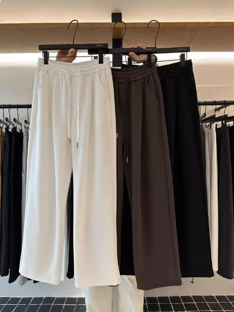 Новые мужские свободные брюки прямого кроя 2025 года с широкими штанинами, на шнурке, однотонные, в простом стиле, повседневные, корейская версия, универсальные, длинные...
Новые мужские свободные брюки прямого кроя 2025 года с широкими штанинами, на шнурке, однотонные, в простом стиле, повседневные, корейская версия, универсальные, длинные...