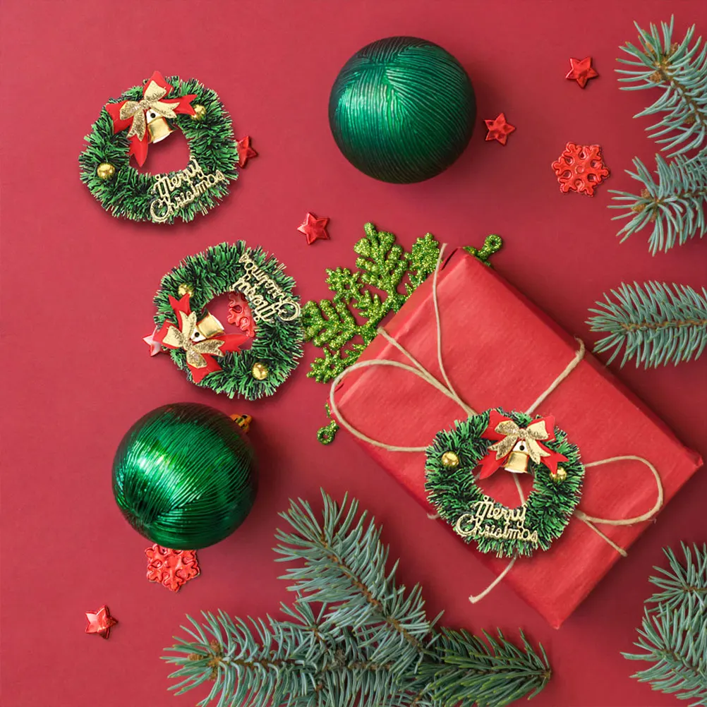 20pcs Mini Christmas Wreaths Tiny Artificial Hanging Decorations for Tree Party Holiday Home DIY Festive Season 
20pcs Mini Christmas Wreaths Tiny Artificial Hanging Decorations for Tree Party Holiday Home DIY Festive Season