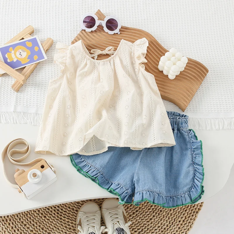 KXKM-Girls' Summer Niche Sleeveless Ruched Lace Trim Tank Top New Flower Edge Denim Shorts Set
KXKM-Girls' Summer Niche Sleeveless Ruched Lace Trim Tank Top New Flower Edge Denim Shorts Set