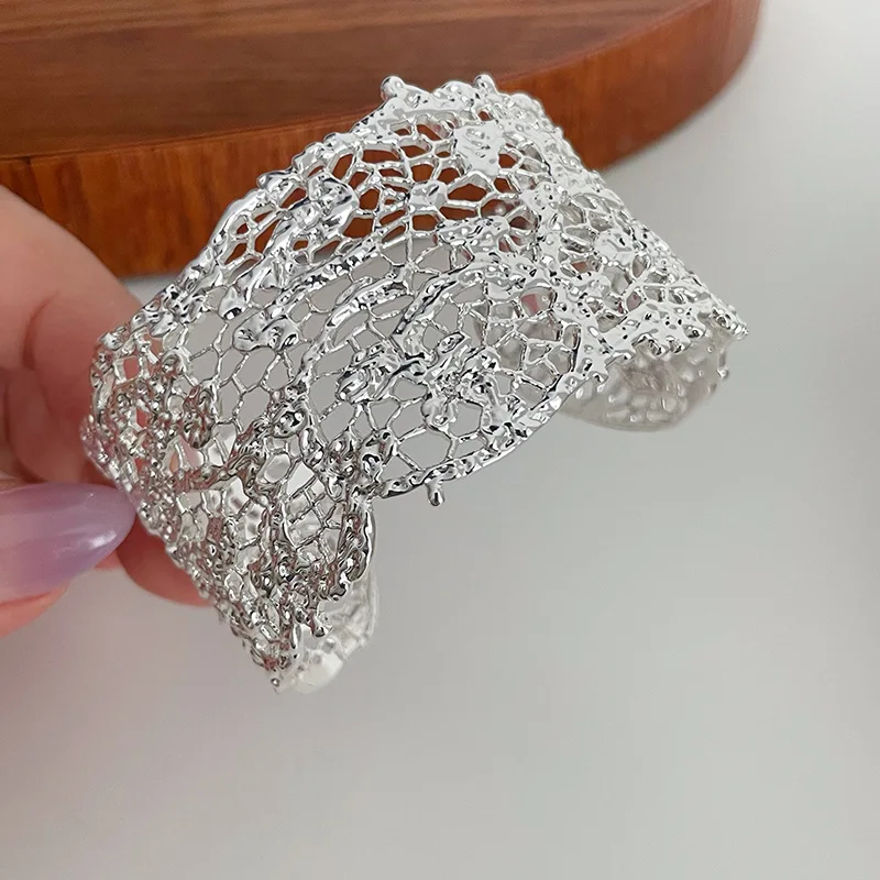 Luxury Silver Lace Adjustable Bracelet Retro Vintage Elegant Jewelry Women High End Chic Fashion Accessories
Luxury Silver Lace Adjustable Bracelet Retro Vintage Elegant Jewelry Women High End Chic Fashion Accessories