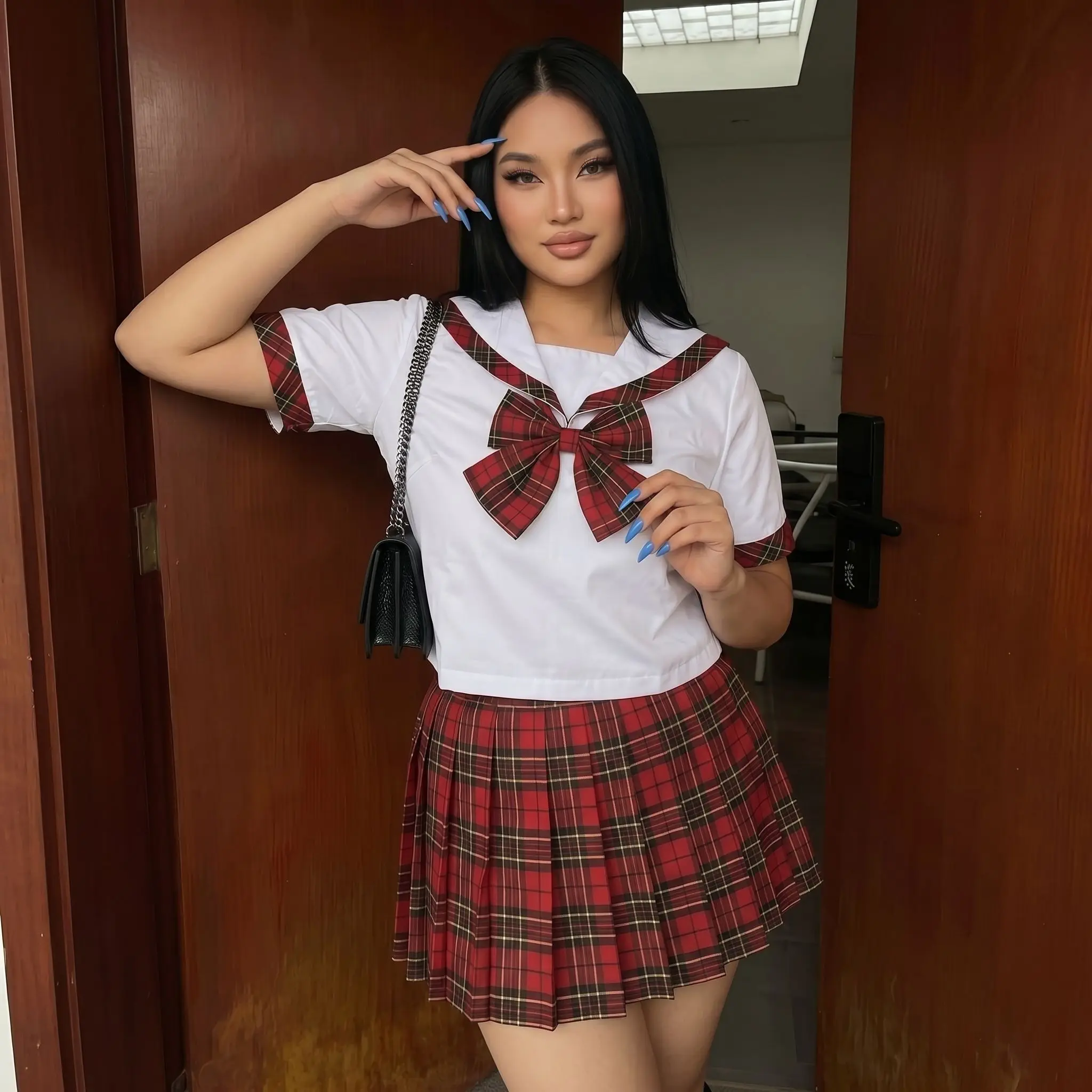 Hot Girl Short Sleeve Sailor Suit Set Women's Small Pepper Scottish Red Plaid Skirt Casual Style Four Seasons Wear Polyester
Hot Girl Short Sleeve Sailor Suit Set Women's Small Pepper Scottish Red Plaid Skirt Casual Style Four Seasons Wear Polyester