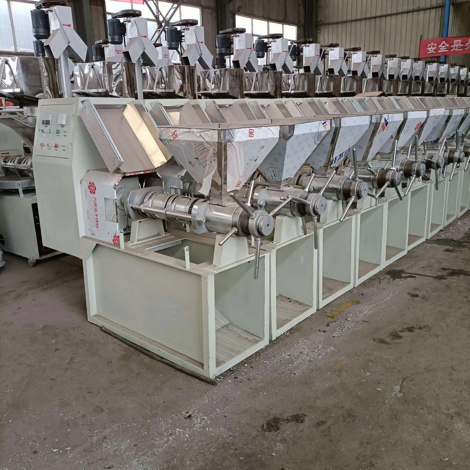 Small Spiral Sunflower Oil Press Equipment Oil Extraction Machine for Mustard Avocado Oil Seed Based for Oil Pressers Line
Small Spiral Sunflower Oil Press Equipment Oil Extraction Machine for Mustard Avocado Oil Seed Based for Oil Pressers Line