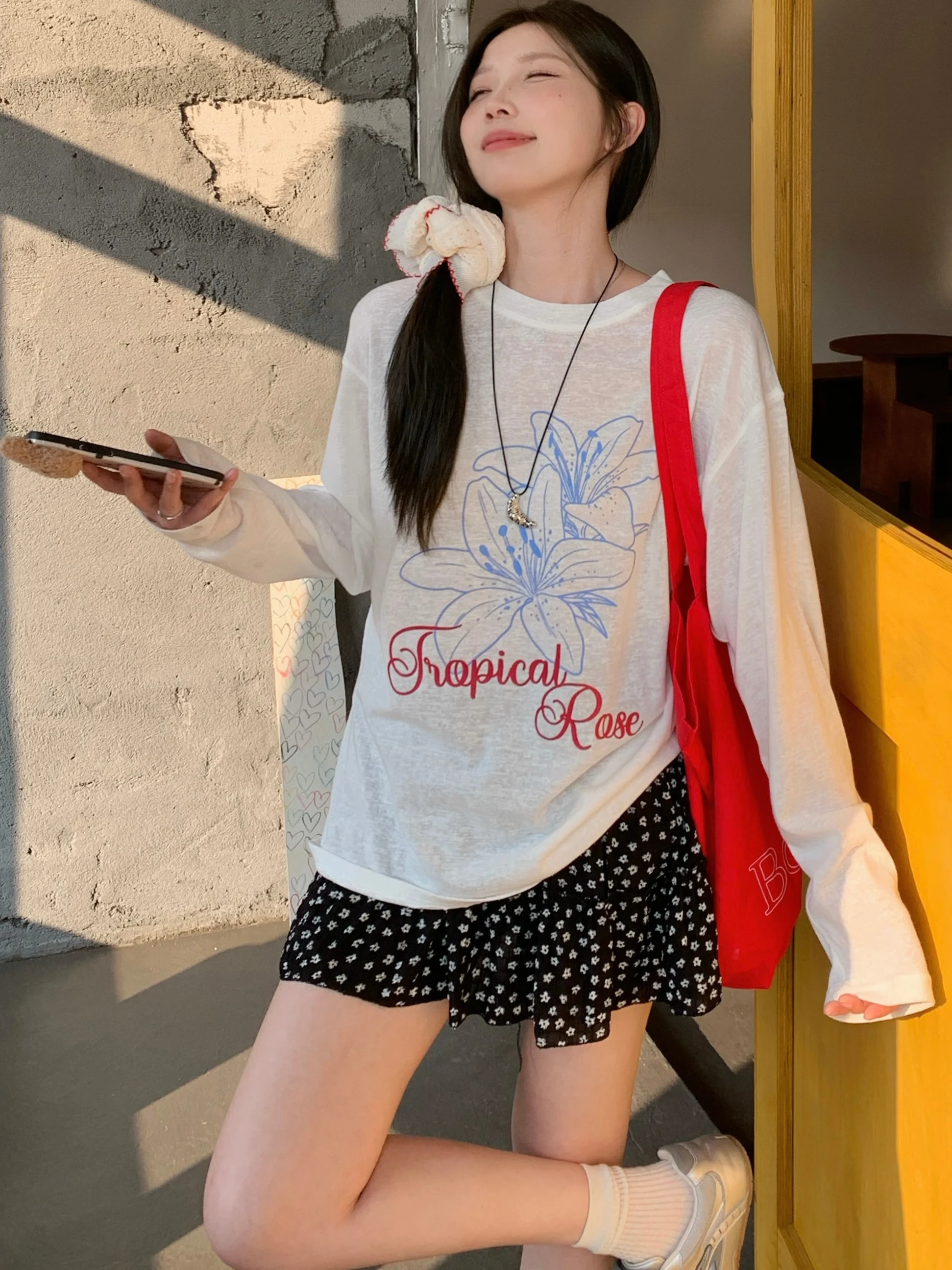 High Quality Hot Selling Wholesale Unique Chic Over Size Printed Sunscreen Cover Shirt Loose Design Long Sleeved T-shirt Top Y2k
High Quality Hot Selling Wholesale Unique Chic Over Size Printed Sunscreen Cover Shirt Loose Design Long Sleeved T-shirt Top Y2k