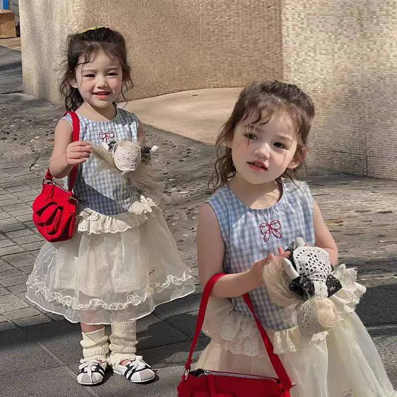 Girls Korean Set 2025 Summer New Children Fashion Checkered Top Children Versatile Short Skirt Two Piece Set
Girls Korean Set 2025 Summer New Children Fashion Checkered Top Children Versatile Short Skirt Two Piece Set