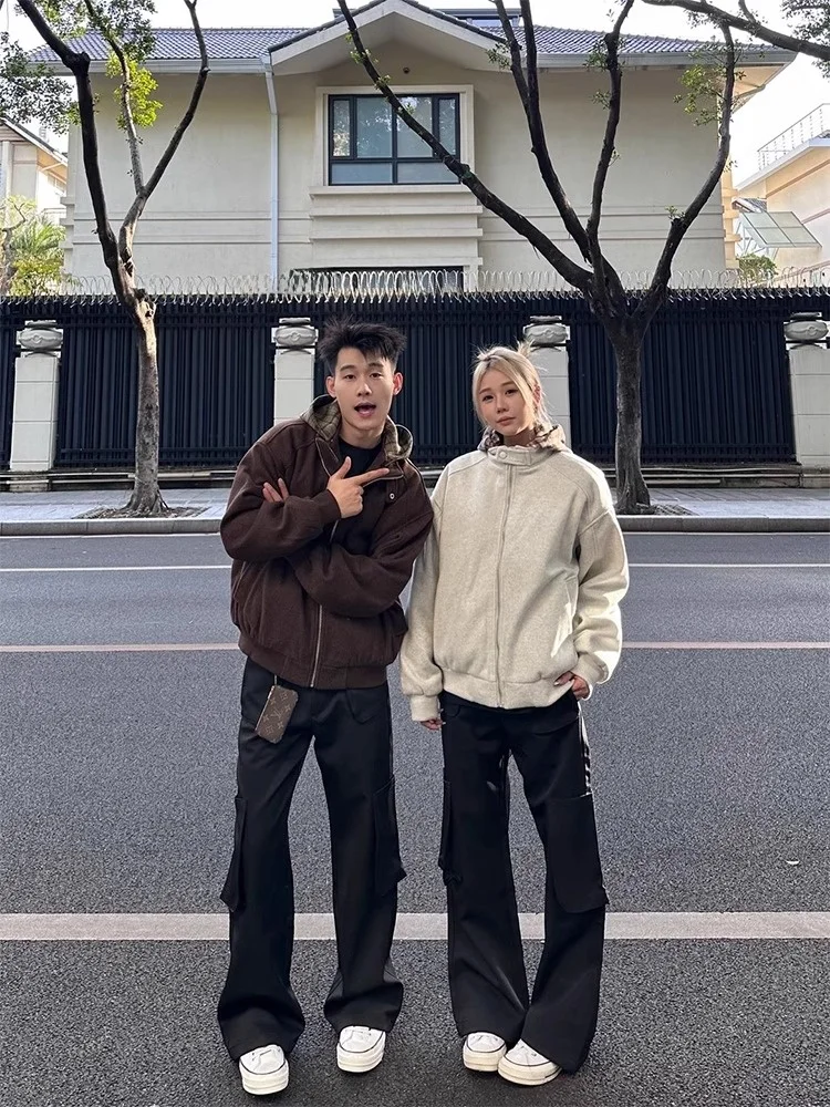 Мужская зимняя утепленная куртка в американском ретро-стиле из хлопка и шерсти, на молнии, с воротником-стойкой и съемным капюшоном, повседневное пальто
Мужская зимняя утепленная куртка в американском ретро-стиле из хлопка и шерсти, на молнии, с воротником-стойкой и съемным капюшоном, повседневное пальто