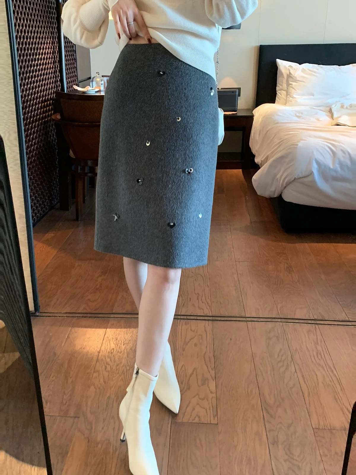 DAJOS Red Label Woolen Double-Faced Tweed Straight Leg Half Skirt Shiny Bead Embroidery Elegant City Commute Daily Wear
DAJOS Red Label Woolen Double-Faced Tweed Straight Leg Half Skirt Shiny Bead Embroidery Elegant City Commute Daily Wear