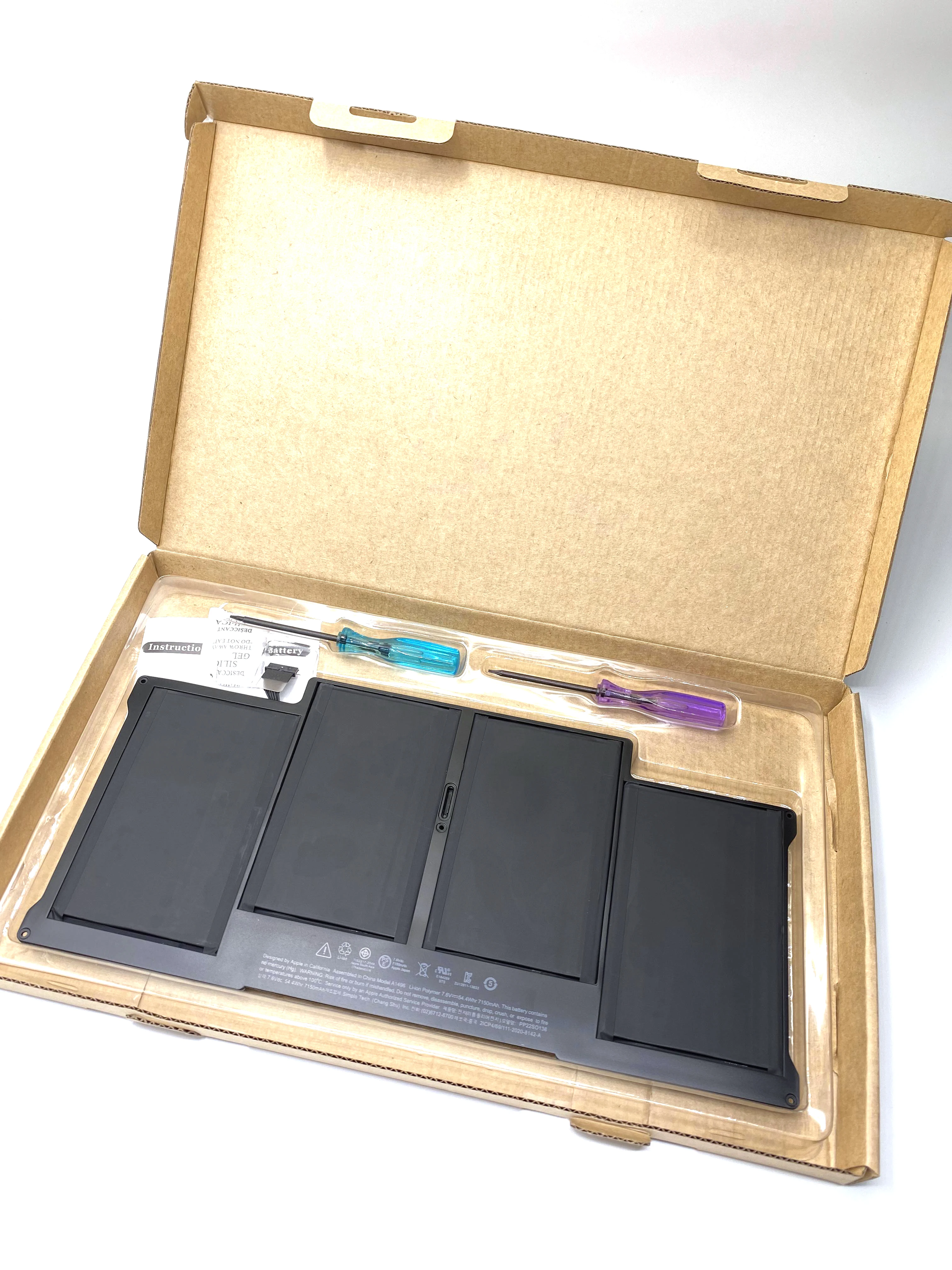 A1496 Laptop Battery For Apple MacBook Air 13" A1466 2012/2013/2014/2015/2017 A1405 A1377 7.6V 54.4Wh MD760LL/A MD761CH/A
A1496 Laptop Battery For Apple MacBook Air 13" A1466 2012/2013/2014/2015/2017 A1405 A1377 7.6V 54.4Wh MD760LL/A MD761CH/A