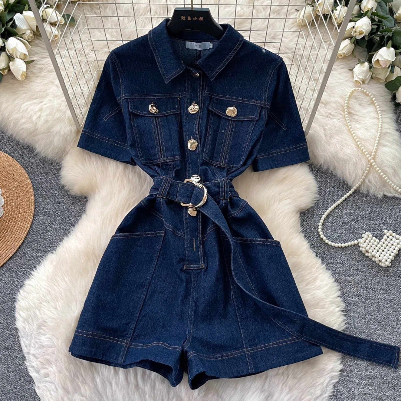 Jumpsuits Women Denim One Piece Turn Down Collar Overalls Short Pants Tight Waist Rompers Y2k Streetwear Jumpsuit Work 2026
Jumpsuits Women Denim One Piece Turn Down Collar Overalls Short Pants Tight Waist Rompers Y2k Streetwear Jumpsuit Work 2026