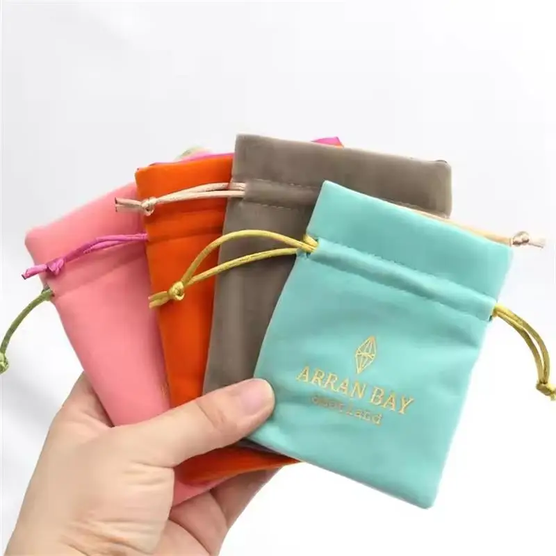 50/100PCS Velvet Drawstring Bag Custom Logo Color Holiday Gifts Wedding Favours Candy Jewelry Dust Storage Pouch Packaging Bags
50/100PCS Velvet Drawstring Bag Custom Logo Color Holiday Gifts Wedding Favours Candy Jewelry Dust Storage Pouch Packaging Bags