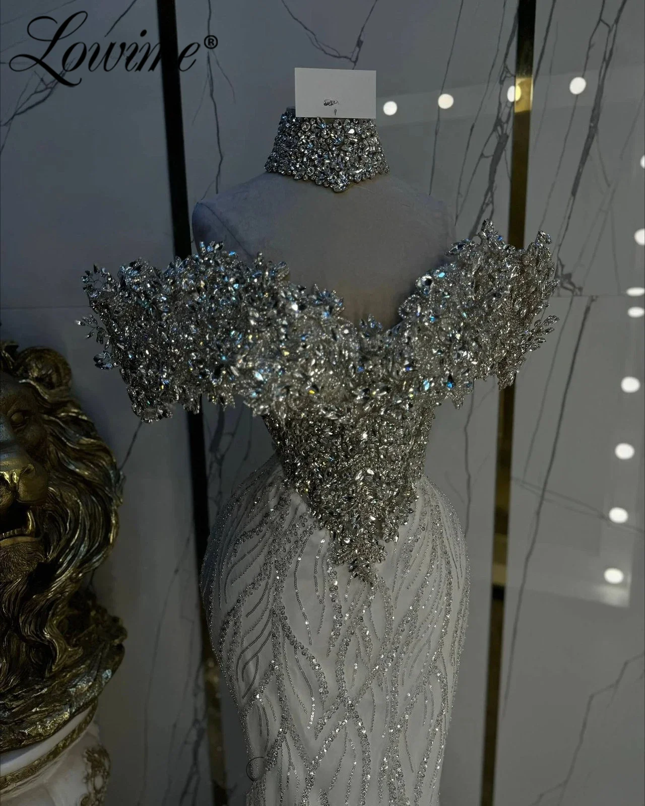 White Evening Dress Silver Crystals Glitter Sequined Off the Shoulder Party Gown Arabic Second Reception Prom Dresses Customized
White Evening Dress Silver Crystals Glitter Sequined Off the Shoulder Party Gown Arabic Second Reception Prom Dresses Customized